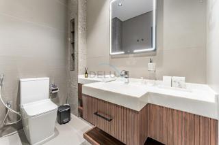 High-Rise 1BR with Lake and City Views and Minutes to Metro, MBL Royal, Jumeirah Lake Towers by Deluxe Holiday Homes - 2