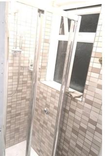 Double Room in Winton - 3