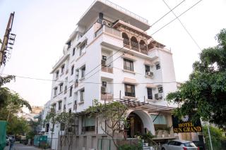 Hotel Sun Grand - Agra - 3