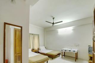 Hotel O Pathanamthitta Near Mahatma Gandhi Statue - Pathanāmthitta - 9