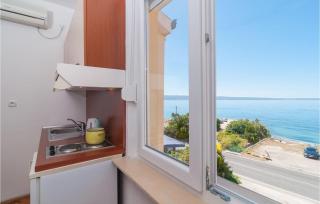 Apartment Podstrana 4 - 1