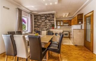 Five-Bedroom Holiday Home In Kastel Novi - Kastel Novi - 7