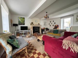 Le So Wild, maison avec jardin clos, terrasse aménagée, 5 mn à pied commerce, terrain de tennis, à 800 m de la plage d'Omaha beach jeux arcade, jouets, matériel jeunes enfants enfants, table ping-pong - Vierville-sur-Mer - 1