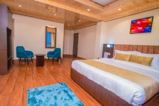 Divine The Celeste, Pelling - 1