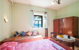 Stunning Home In Lokva Rogoznica - Lokva Rogoznica - 8
