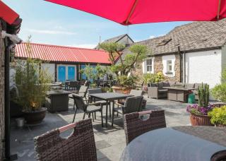 Noble Court Holiday Park - Narberth - 4