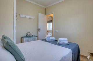 Can Gabriel close to the sea - 2