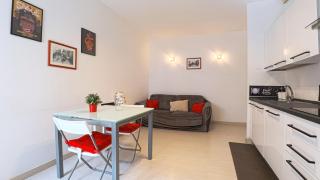 Lungomare Apartment - Bari - 0