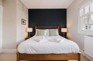 Stunning 3 Bedroom Oxford Retreat! - 1