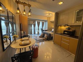 Industrial Chic Studio in McKinley Hill Walk to Venice Mall - Manila - 7