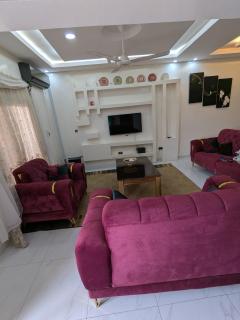 Demure Apartment - Madina Sey Kunda - 2