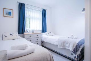 Bayview 58 - 2 Bedroom Chalet - Bayview Oxwich - Oxwich - 1