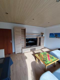 Ferien - und Monteurwohnung am Freibad - Büren - 9