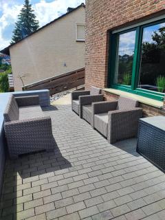 Ferien - und Monteurwohnung am Freibad - Büren - 0