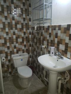 Room in House - Charming Kingston Room for Rent - Private Entrance Full Access - Four Mile - 6