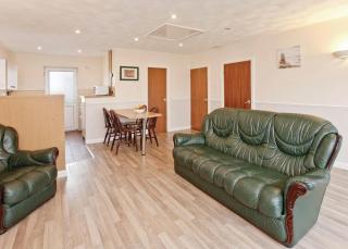 Anglesey Bungalows - Trearddur - 1