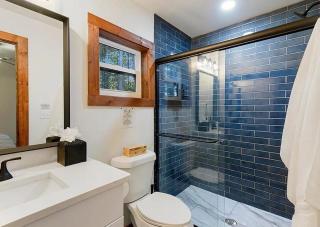 Stayhocha Creek Cabin, Playlet, Bubbling Hot tub - 2
