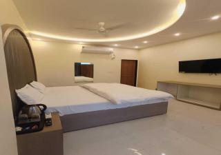 Hotel R.Raghavam - Ayodhya - 1
