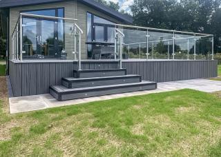 Lakeside Luxury Lodges - Thorney - 1