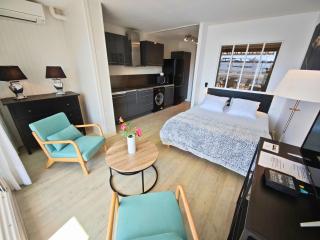 Studio Desobeissance Village Naturiste - 3