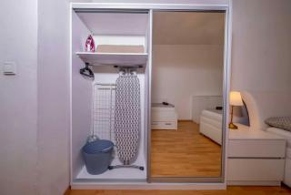 2 Bob's Apartment - 2 bedrooms with King Size beds - 7