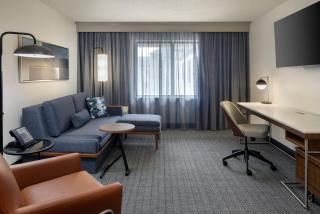 Courtyard by Marriott Springfield Airport - Springfield - 3