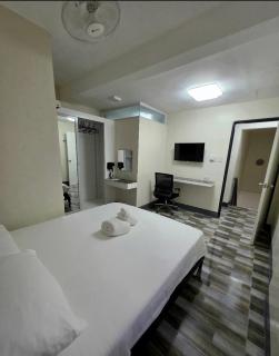 Mamadear's Bed & Breakfast - - 5