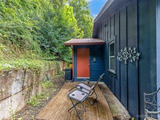 Cheerful Cottage Retreat with Quick Downtown Access - Asheville - 6