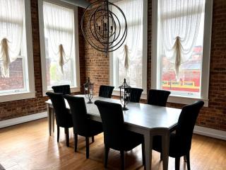 Central Main Street Condo in Historic Building - Greenville - 6