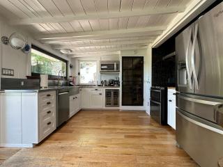 Malibou Lake Oasis (M-4) - Agoura Hills - 6