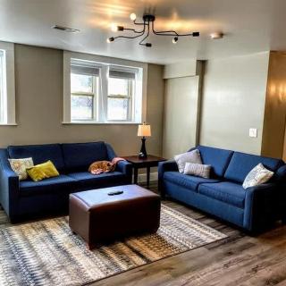 Cle Suites 3BR 2BA 5 min Walk to Cle Clinic Unit 2 - Cleveland - 0