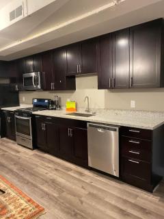 Cle Suites 3BR 2BA 5 min Walk to Cle Clinic Unit 2 - Cleveland - 7