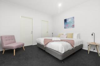 Domi Rentals - The Cantala Residence - Clayton North - 5