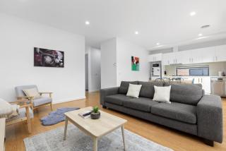 Domi Rentals - The Wordsworth Residence - Clayton North - 0