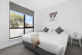Domi Rentals - The Wordsworth Residence - Clayton North - 6