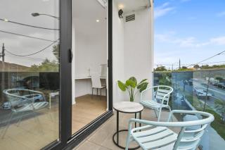 Domi Rentals - The Even Apartment - Carnegie - 9