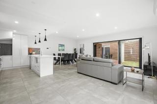 Domi Rentals - The Browns Residence - Clayton North - 0