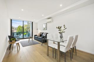 Domi Rentals - The Even Apartment - Carnegie - 3