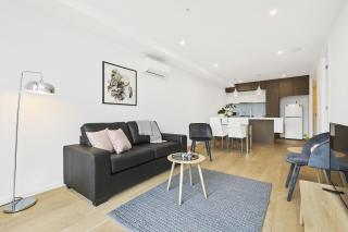 Domi Rentals - The Even Apartment - Carnegie - 1
