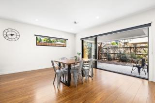 Domi Rentals - The Rayhur Residence - Clayton North - 2