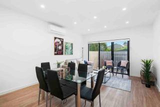Domi Rentals - The Hampton Homes - Moorabbin - 0