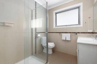 Domi Rentals - The Lona Townhouse - Clayton North - 3