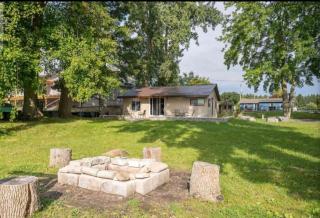 Hay Bay Haven on the Water - Deseronto - 9