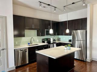 Central Heights functional 2B2B Longterm Condo - Houston - 9