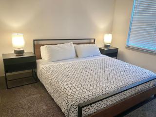 Westchase Modern 2B2B king Fully equipped Long term - Houston - 7