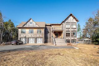 Peaceful Retreat on Schmidt Lake - Hammonds Plains - 1