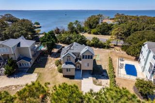 Harbor View - 3-Story Coastal Getaway with Private Fenced Pool and Walk to Beach - Corolla - 1