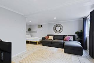 Family Friendly, Pool, 9km to City by Custom Bnb Hosting - Brisbane - 5