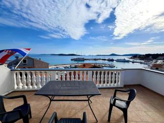 Villa Vista Sol Vodice Penthouse - Vodice - 0