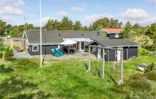 Three-Bedroom Holiday Home Sæby 05 - Nordost - 0